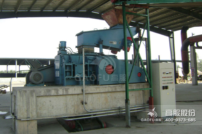 兩齒輥破碎機(jī)客戶現(xiàn)場(chǎng)